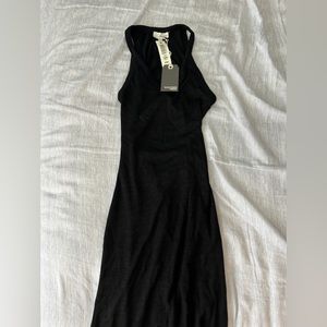 BNWT aritzia wilfred free yasmin dress in black